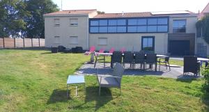 Appartements Gite Chez Gwen et Flo avec Jardin : photos des chambres