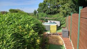 Appartements Gite Chez Gwen et Flo avec Jardin : photos des chambres
