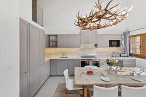 Chalet Skyfall by Mrs Miggins