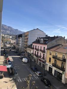 Appartements Studio 38m2 le Grand Angle, centre-ville, parking et terrasse : photos des chambres