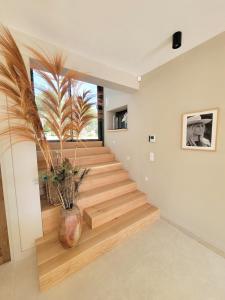 Villa Boucharel, grande piscine, à 10 min à pied de la plage