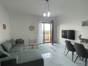 Relax apartment, Side Sea View, Golem, Albania