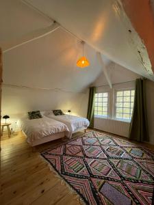 Maisons de vacances Au bruit de l-Yeres Maison de charme - Bain nordique - Riviere - Chevaux : photos des chambres