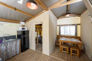 Chalets Chalet 3 etoiles - Piscine - ccbbhfa : photos des chambres