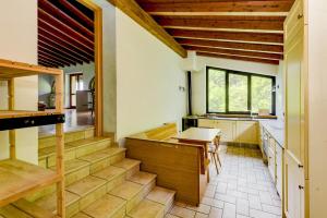 Loft panoramico a Tignale con giardino e parcheggio