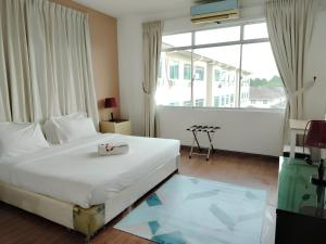 Natol Homestay - Kuching Home Penthouse Airport Road