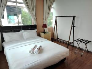 Natol Homestay - Kuching Home Penthouse Airport Road