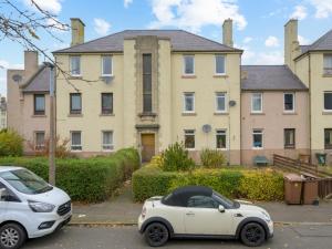 Pass the Keys 1-Bedroom Edinburgh Flat Near Arthur’s Seat
