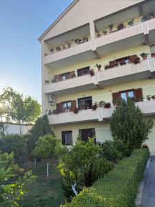 Spacious Triple Room with Balcony
