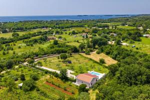 Villa Jolanda for 4 people near Rovinj with private pool, kids playground & large garden - only 850 m from beach