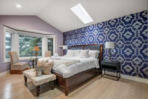 The Royal Ravine Luxury Retreat with Hot Tub & Sauna