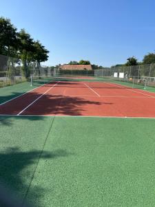 Appartement cosy avec piscine chauffée ouverte du 15-06 au 15-09