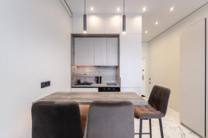 Petrovdom Apartments 24-280в in RC Manhattan, Beresteiskyi 11