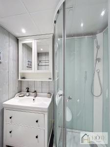 Appartements Doux Rivage- Studio Vue Mer : photos des chambres