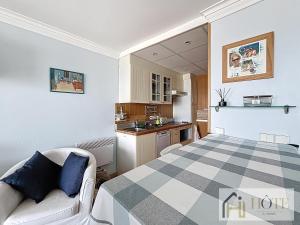 Appartements Doux Rivage- Studio Vue Mer : photos des chambres