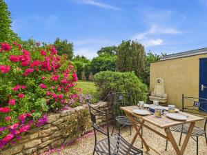 Maisons de vacances Maison bretonne pour 4 adultes et 3 enfants : photos des chambres