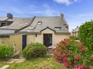 Maisons de vacances Maison bretonne pour 4 adultes et 3 enfants : photos des chambres