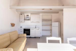 GuestHost - Livorno Cozy APT close to the Sea