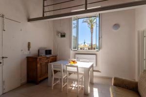 GuestHost - Livorno Cozy APT close to the Sea
