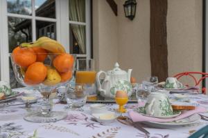 B&B / Chambres d'hotes Chambre Cheverny - piscine interieure - jacuzzi : photos des chambres