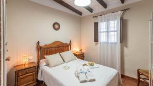 Casa Villazo I Almáchar by Ruralidays