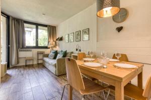 Apartment Chamois Blanc 1 - Central Chamonix Haven