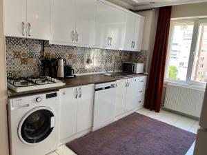 Lara Park Suits Comfort