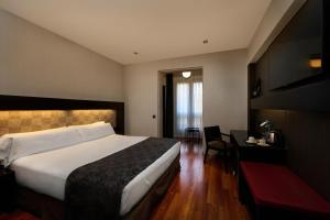 Triple Room room in Catalonia Port
