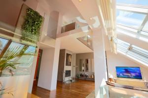 Luxe Prague Loft, Castle Views & Rooftop Terrace