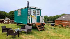 Oak Valley Lodges & Camping