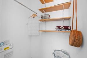 Last-min deal this week Professional stays Free parking