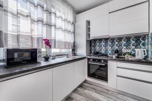 ARI AQUA Apartment with Balcony