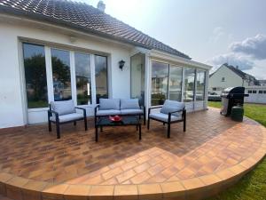 Maisons de vacances Grande Maison familiale 50m de la plage - Le nid d-Asnelles : photos des chambres