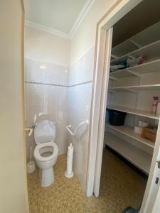 Maisons de vacances Grande Maison familiale 50m de la plage - Le nid d-Asnelles : photos des chambres