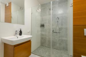 Petrovdom Apartments 19-220 in RC Hoffman House, Zolotoustivska 34