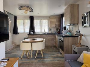 La Chapelle de Monet - Logis Les Nymphéas