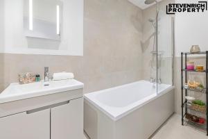 Leisure Stays Luxury City Flat, Wifi, sleeps 6