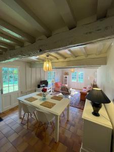 LA SELLERIE Charmante maison de campagne au milieu dune ile