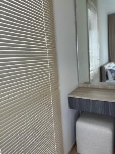 Resort style family room near BTS Bearing