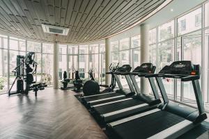 Resort style family room near BTS Bearing