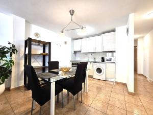 Adas Home, Los Abrigos, Wifi and Near the Beach