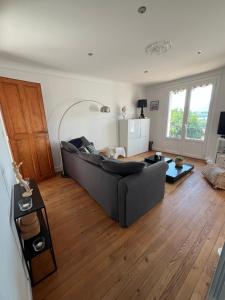 La Caussade - Charmant appartement dans villa Basque avec extérieur - Colline de Bordagain