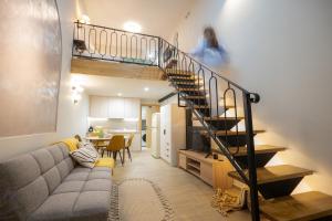 Vayas Residences - Agora