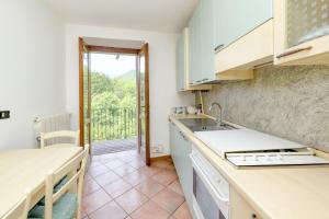 Tignale - Charme Rustico, Vista Lago con Parcheggio