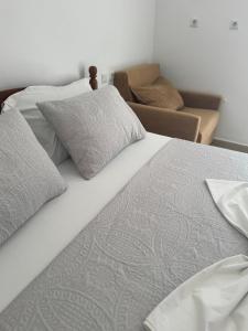 Qirjako's Rooms