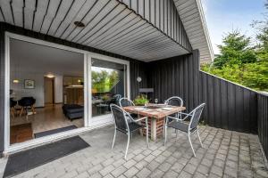 Lovely Holiday Home With Modern Facilities And Fenced Grounds