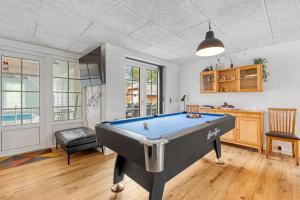 Large Pool House In Husby With Sleeping Space For 18 People