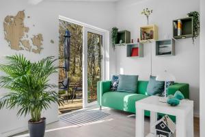 Lovely Renovated Holiday Home With A Wilderness Bath And Fenced Grounds