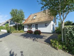 Villa in Callantsoog near the Beach