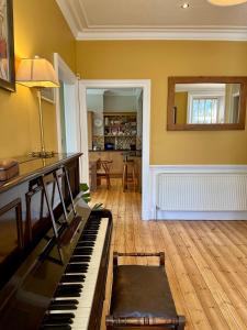 Ladies Walk - Stunning Riverfront Home